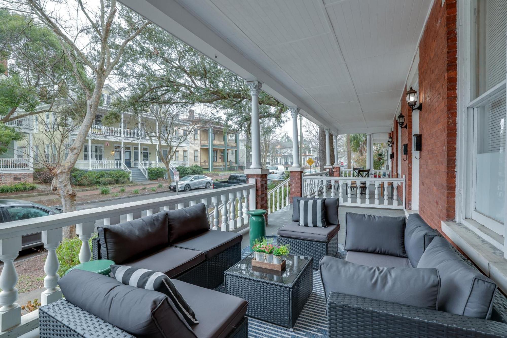 Mid-century Getaway Apartment Savannah